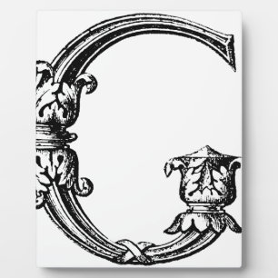 DECORATIVE G PLAQUE