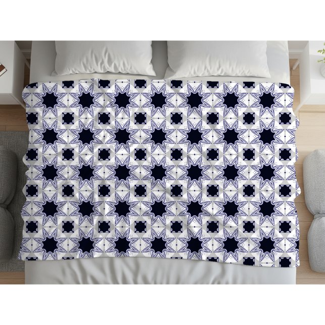 Decorative geometric patterned baby blue star fleece blanket (Creator Uploaded)