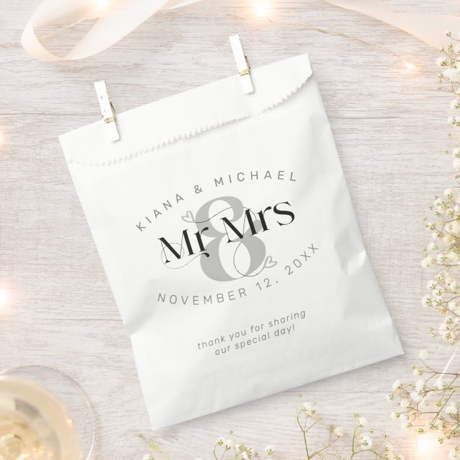 Decorative Modern Wedding Thank You Mr & Mrs ID887 Favour Bags (Clipped)