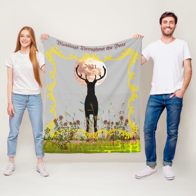 Deer Hunt Cabin Decor Customisable Gift Fleece Blanket (In Situ)
