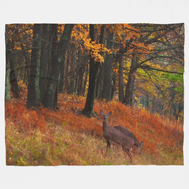 DEER HUNTERS CAMO FLEECE BLANKET (Front (Horizontal))