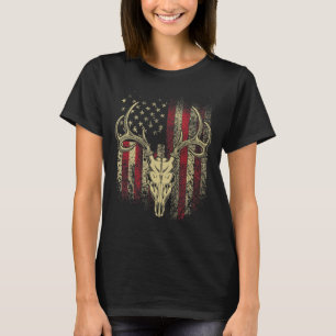 Deer Hunters Deer Skull on American Flag  T-Shirt