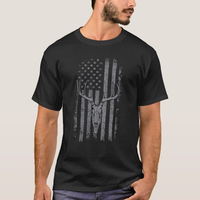 Deer Hunting American Flag Bowhunting Whitetail Bo T-Shirt (Front)