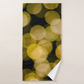 Defocused night light background. Abstract circula Bath Towel