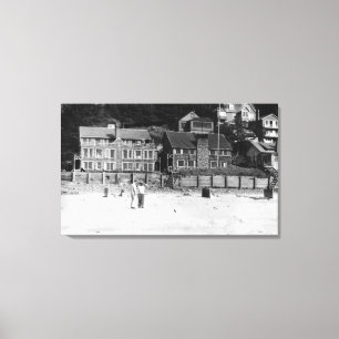DeLake, Oregon View of Canyon Drive Apts. Canvas Print