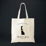 Delaware Map Wedding Welcome Bag Black & Gold<br><div class="desc">Wedding weekend welcome gift bag for out of town guests to your wedding,  featuring image of Delaware,  with gold heart.  Fill tote with your favourite goodies.</div>