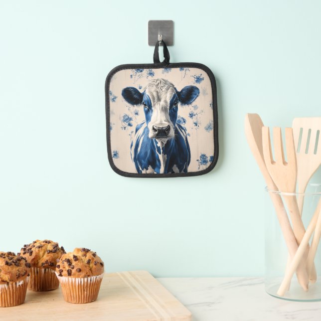 Delft Blue Cow – A Timeless Artistic Tribute Pot Holder (Insitu(Hanging))