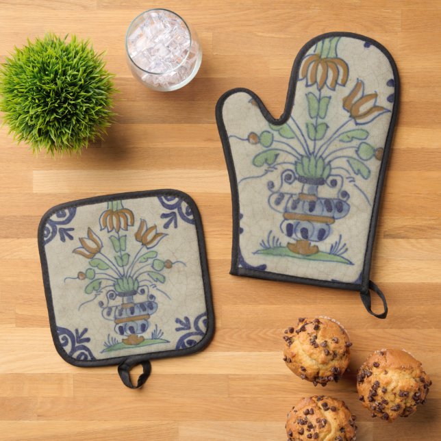 Delft Tile Antique Ceramic Flower Pot  Oven Mitt & Pot Holder Set (Top Down)