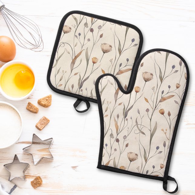 Delicate Wildflowers  Oven Mitt & Pot Holder Set (Creator Uploaded)
