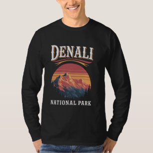 Denali National Park Alaska Vintage Sunset Design T-Shirt