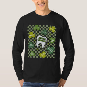 Dental Assistant St Patrick's Day 2023 Tooth Shamr T-Shirt