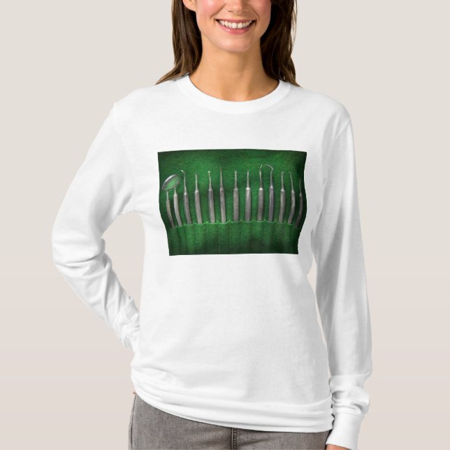 Dentist - The kit T-Shirt (Front)