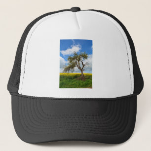 Der alte Baum Trucker Hat
