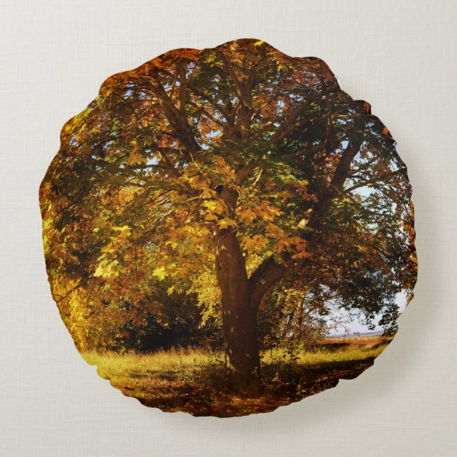 Der Baum im Herbst Round Cushion (Back)