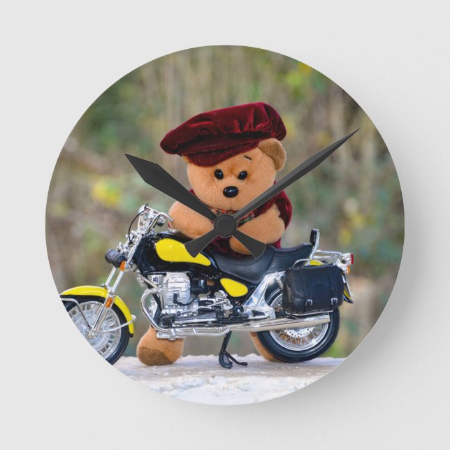 Der  Biker  - Teddy   - Round Clock (Front)