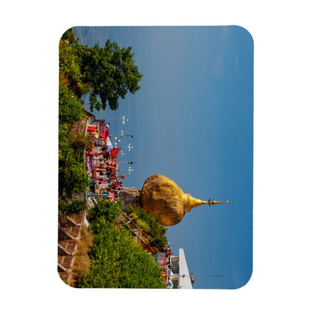 Der Goldene Felsen in Myanmar Magnet (Vertical)