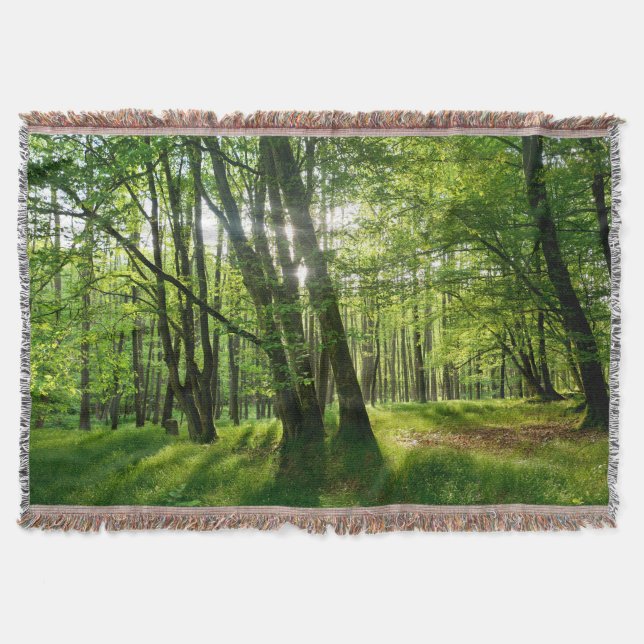 Der Wald im Frühling Throw Blanket (Front)