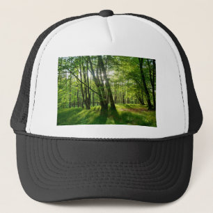 Der Wald im Frühling Trucker Hat