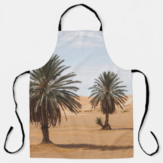 Desert Oasis: Sahara Palms Landscape. Apron