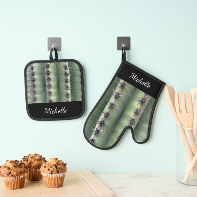 Desert Saguaro Cactus Elegant Southwestern Oven Mitt & Pot Holder Set (Insitu(Hanging))