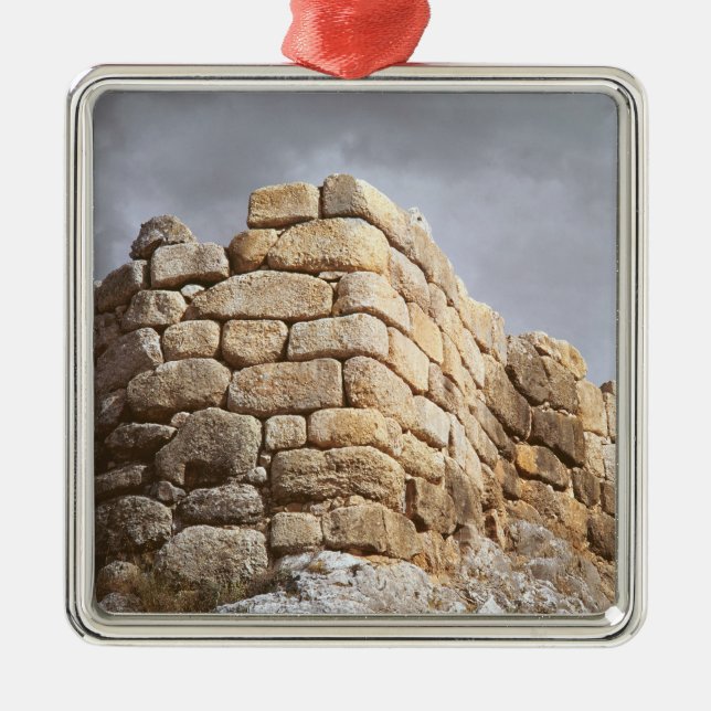 Detail of a stone wall metal tree decoration (Front)