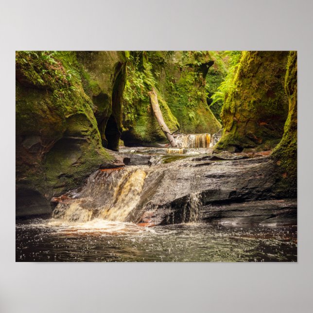 Devil's Pulpit Poster (Front)