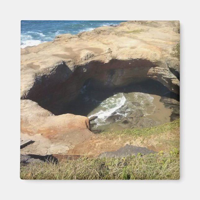Devil's Punchbowl, Oregon Coast Magnet (Front)