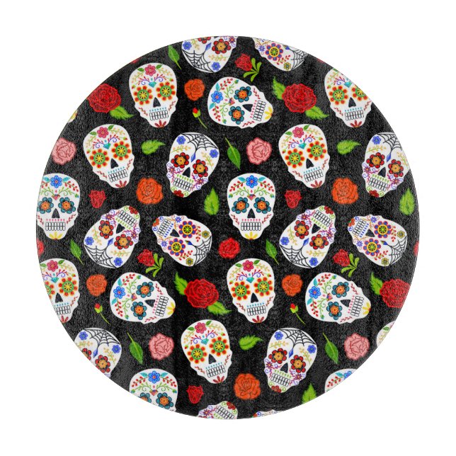 Dia Los Muertos: sugar skulls pattern. Cutting Board (Front)
