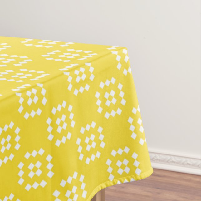 Diamond pattern tablecloth (In Situ)