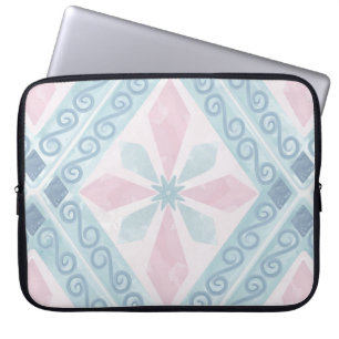 diamond shaped blue pattern laptop sleeve