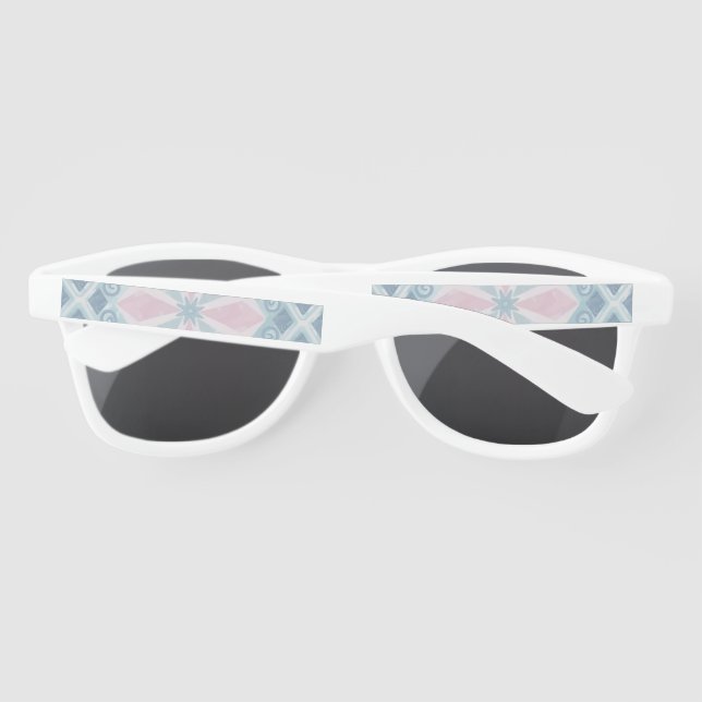 diamond shaped blue pattern sunglasses (Back)