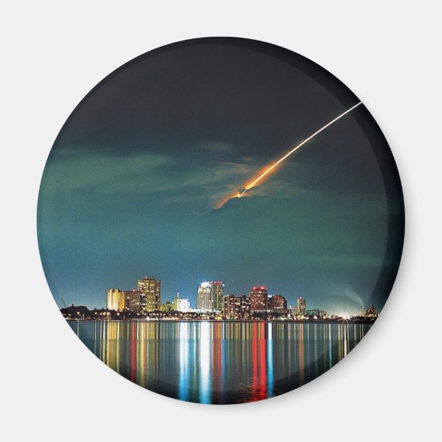 Discovery Over West Palm Beach magnet (Front)