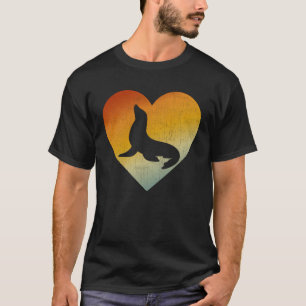 Distressed Heart Retro Style Men Women Sea Lion T-Shirt