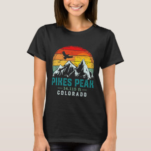 Distressed Pikes Peak Mountain Colorado Retro Hiki T-Shirt