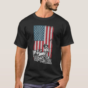 Distressed US Flag Train Vintage Locomotive Men Bo T-Shirt