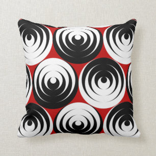 Dizzy circles cushion