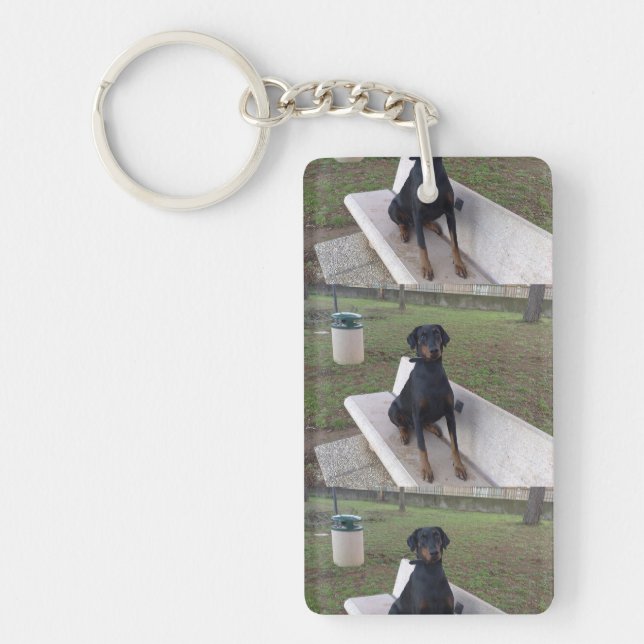 doberman pincher sitting key ring (Front)