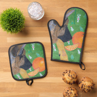 Dog and orange oven mitt & pot holder set