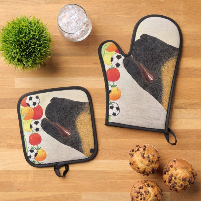 Dog and tomatoes oven mitt & pot holder set (Top Down)
