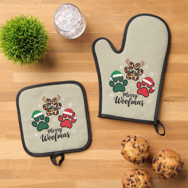 Dog Mama Christmas Merry Woofmas Dog Lover Xmas Oven Mitt & Pot Holder Set (Top Down)
