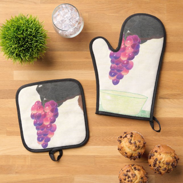 Dog nose and grape  oven mitt & pot holder set (Top Down)