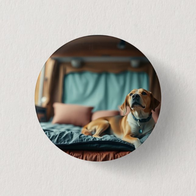 Dog on Bed 3 Cm Round Badge (Front)