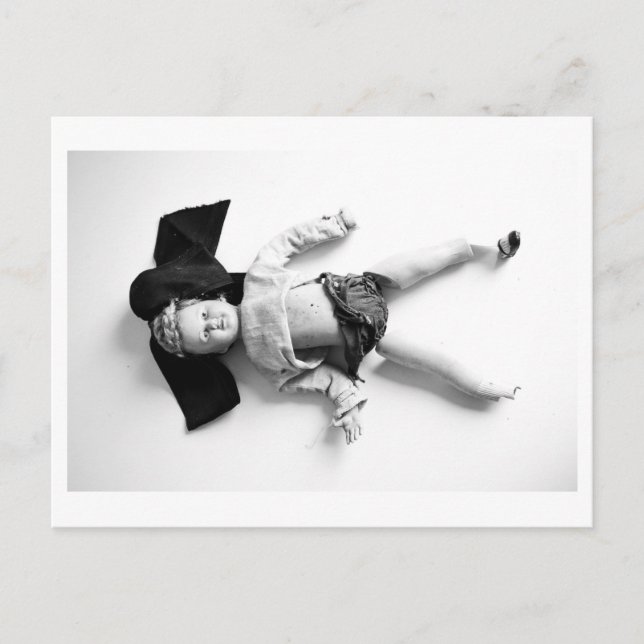 Doll Portrait - Broken doll Postcard (Front)