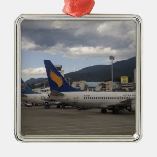 Domestic Chinese jet airliners lined up at Metal Tree Decoration