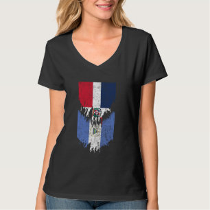 Dominican Nicaraguan Flags Torn Dominican Republic T-Shirt