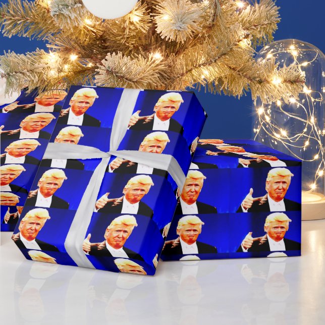 DONALD TRUMP THUMBS UP CHRISTMAS  WRAPPING PAPER (Holidays)