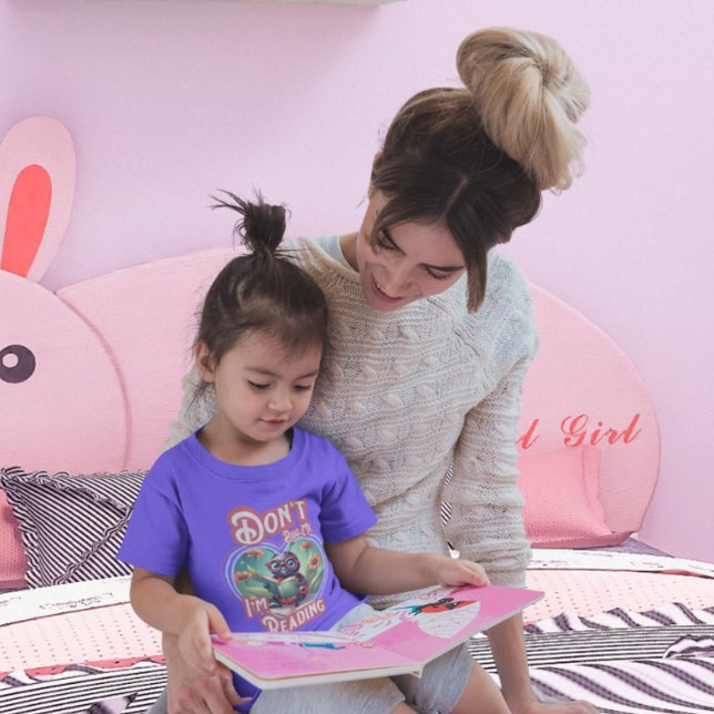 Don't Bug Me I'm Reading Cute Ladybug T-Shirt (Creator Uploaded)