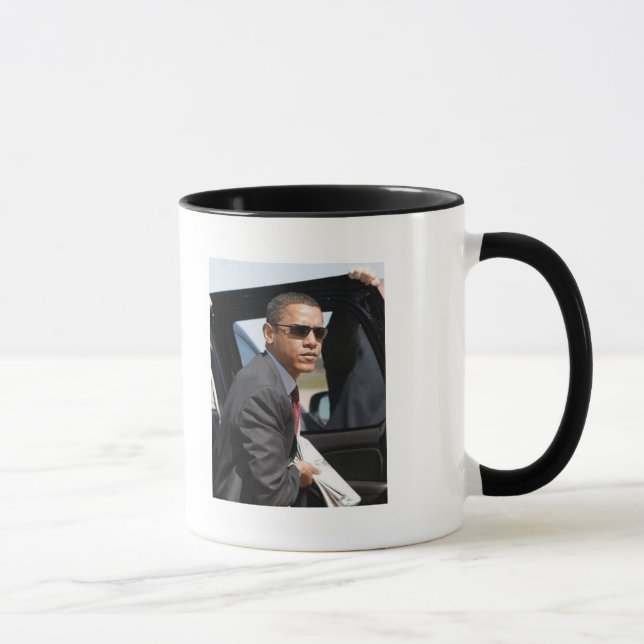 Don't Mess With Obama Mug (Right)