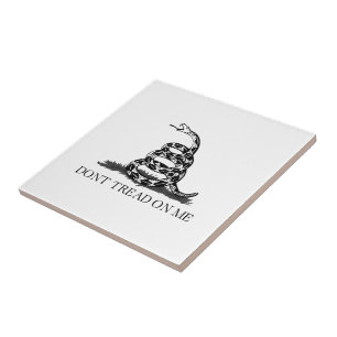 Don't tread on me Gadsden Flag BLACK WHITE Tile
