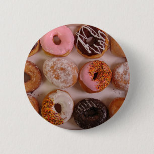 DONUTS! 6 CM ROUND BADGE